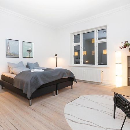 Come Stay In Aarhus - Close To Everything 4 People Bagian luar foto